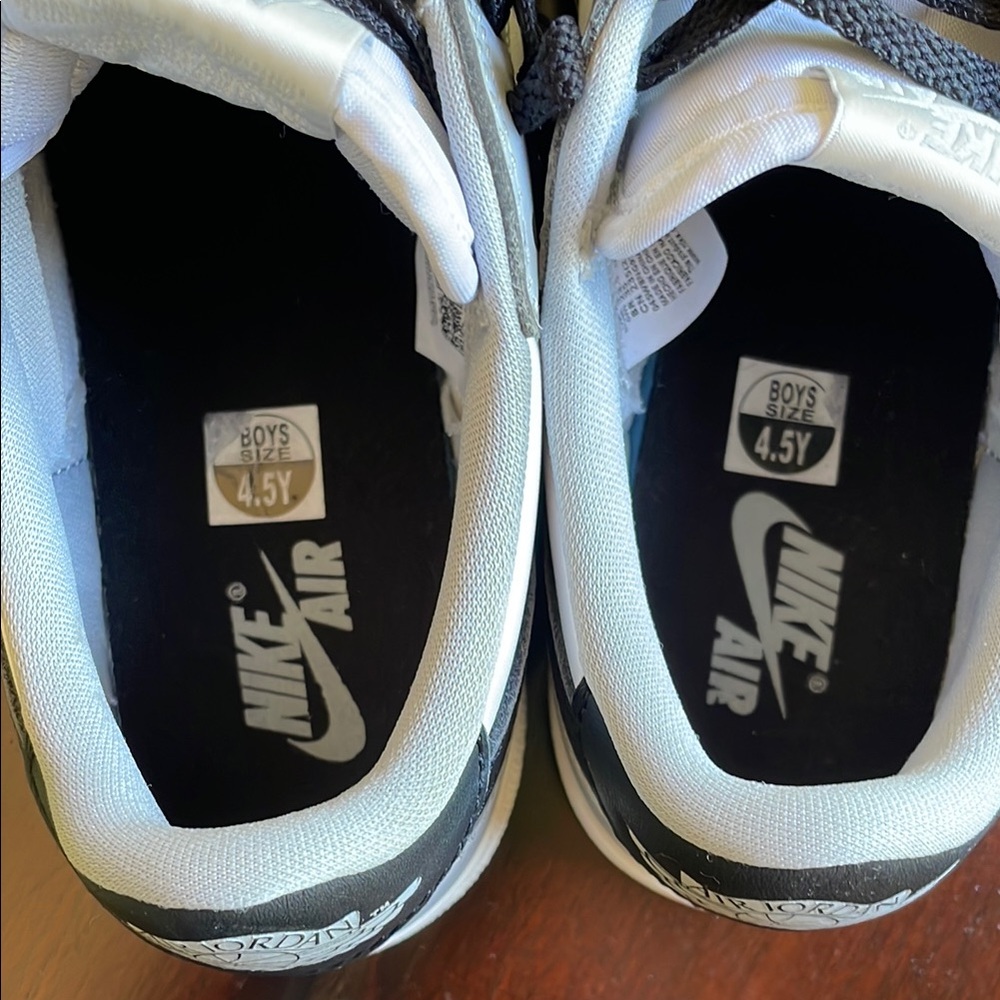 Kids Nike Air Jordan Low-Top Sneakers in Gray and White - Picture 4 of 8